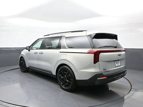 New 2026 Kia Carnival SX w/ SX Dark Edition Package FWD image 8