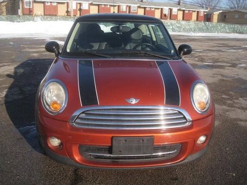 Used 2011 MINI Cooper Hardtop FWD image 2