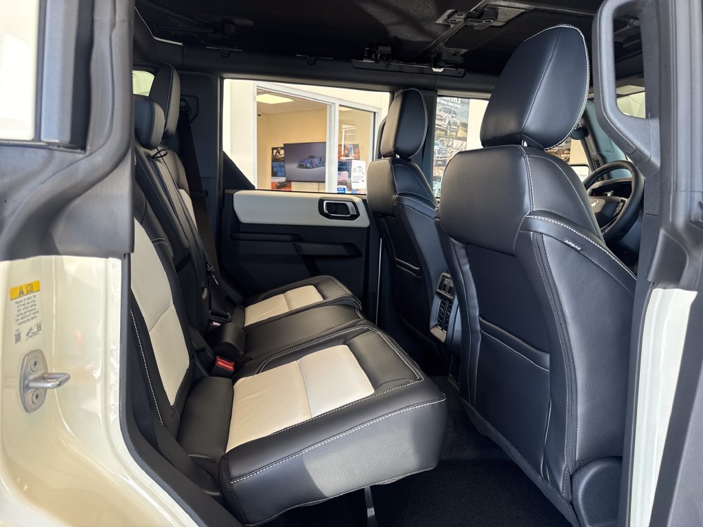 New 2026 Ford Bronco Outer Banks w/ Sasquatch Package AWD/4WD image 12