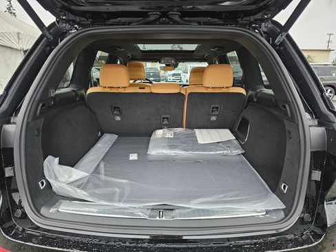 New 2025 Jeep Grand Cherokee Summit image 16