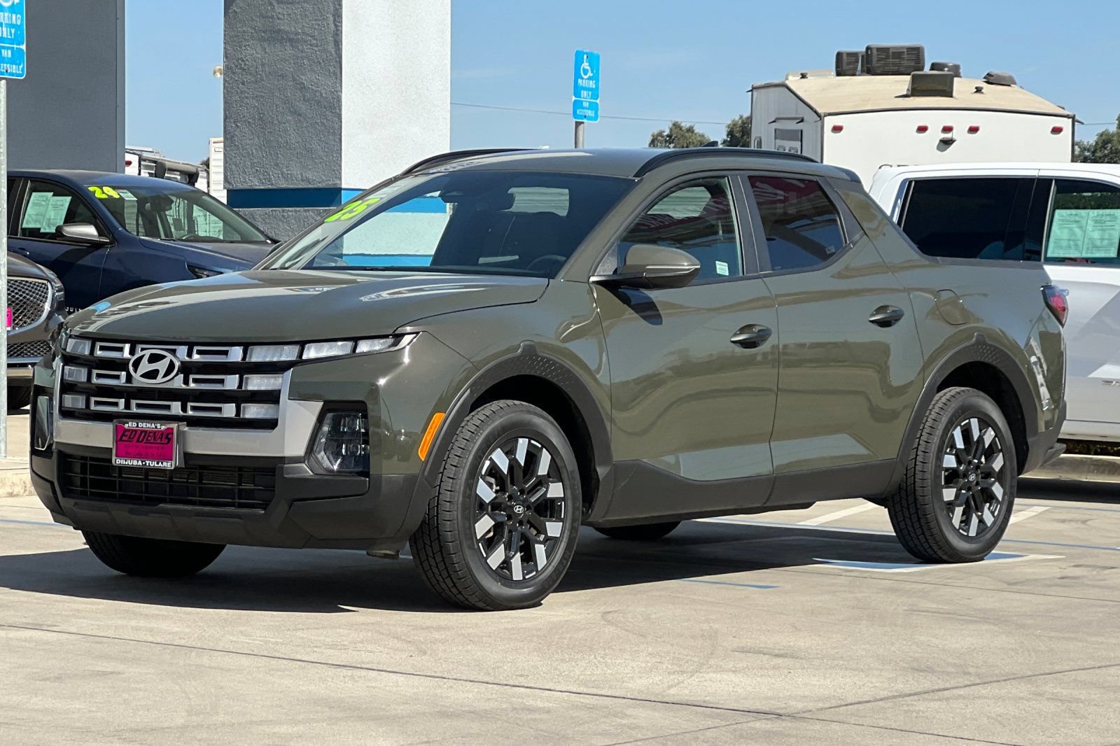 Used 2025 Hyundai Santa Cruz SEL AWD/4WD image 9
