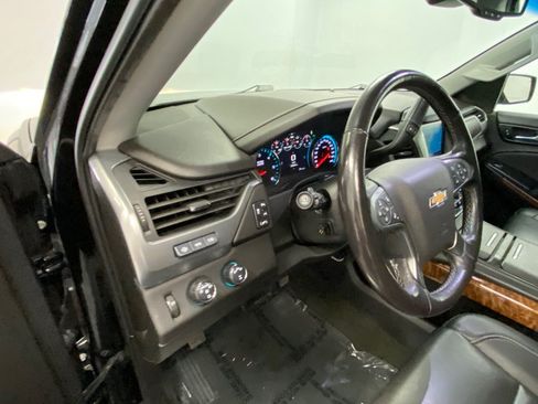 Used 2018 Chevrolet Tahoe Premier AWD/4WD image 34
