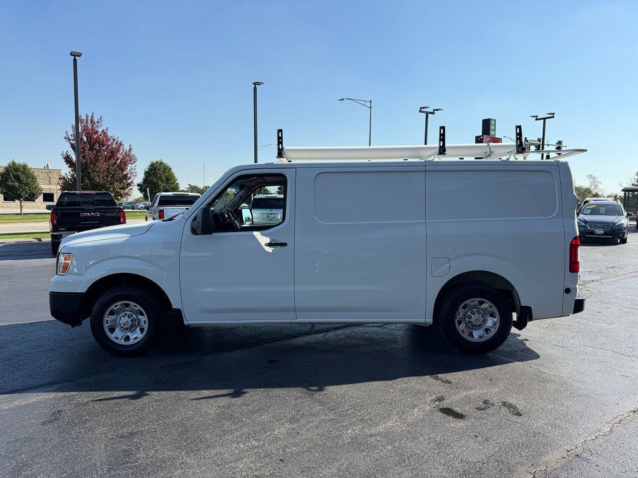 Used 2020 Nissan NV 1500 SV RWD image 4