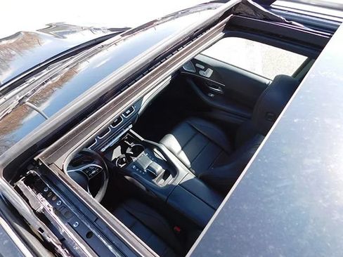 Used 2022 Mercedes-Benz GLE 350 4MATIC image 11