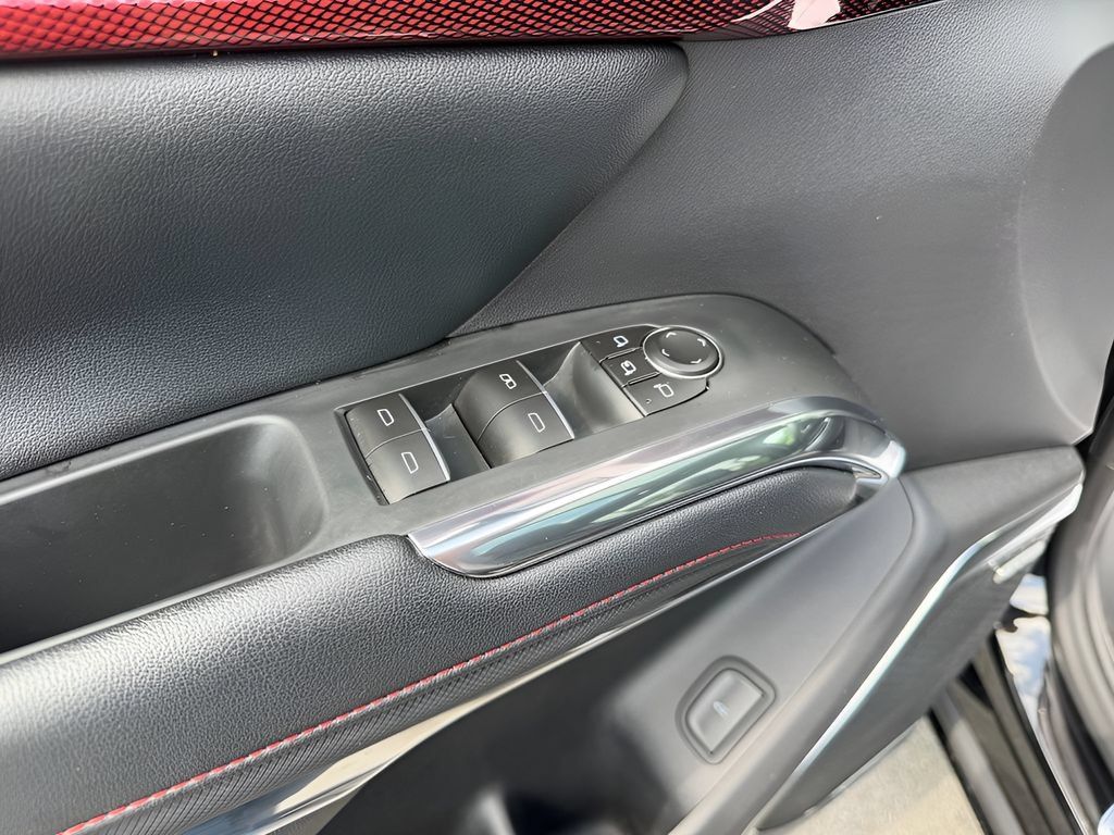 Used 2026 Chevrolet Traverse RS AWD/4WD image 23