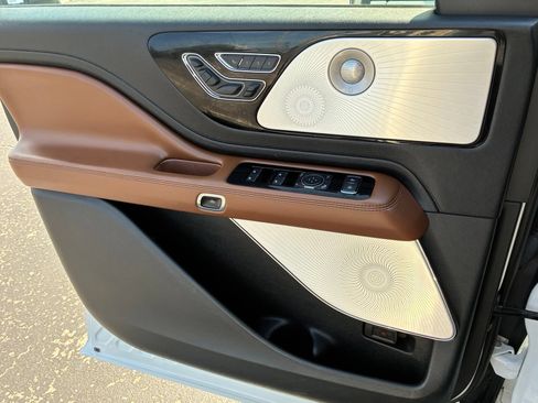 Used 2021 Lincoln Aviator Reserve w/ Equipment Group 201A RWD image 10