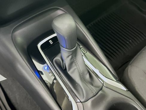 Certified 2025 Toyota Corolla LE FWD image 20