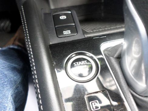 Used 2024 Nissan Kicks SR w/ SR Premium Package FWD image 26