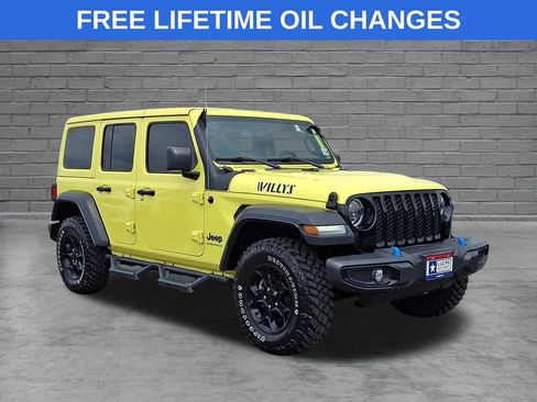 Used 2023 Jeep Wrangler Unlimited w/ Cold Weather Group AWD/4WD image 1