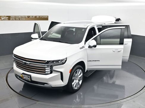 Used 2024 Chevrolet Suburban High Country AWD/4WD image 31