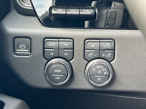 Certified 2024 Chevrolet Silverado 1500 ZR2 w/ Technology Package image 43