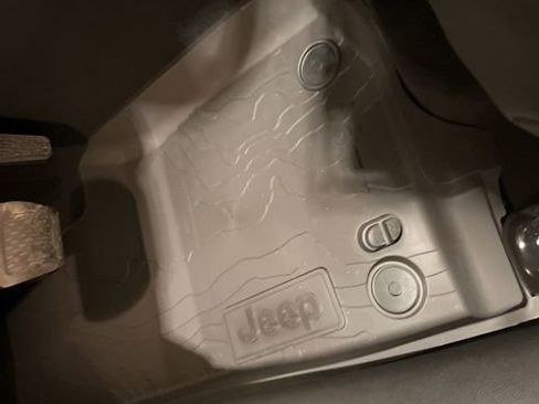 New 2026 Jeep Wrangler Unlimited Sahara AWD/4WD image 27