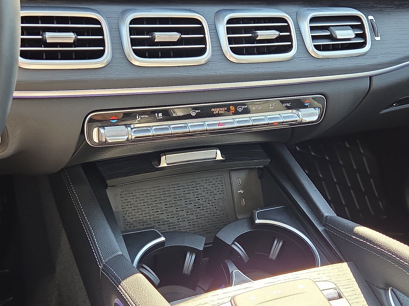 Used 2024 Mercedes-Benz GLE 450 4MATIC image 19