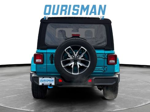 Used 2024 Jeep Wrangler Unlimited image 5