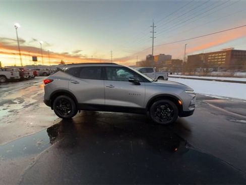Certified 2025 Chevrolet Blazer LT w/ Midnight/Sport Edition image 9