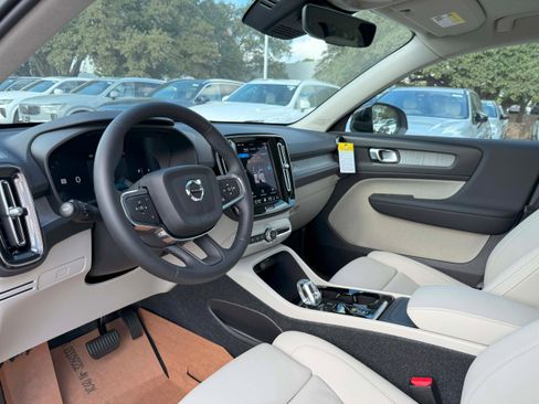 New 2026 Volvo XC40 B5 Plus w/ Protection Package Premier image 12