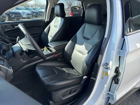 Used 2022 Ford Edge Titanium w/ Equipment Group 301A AWD/4WD image 14