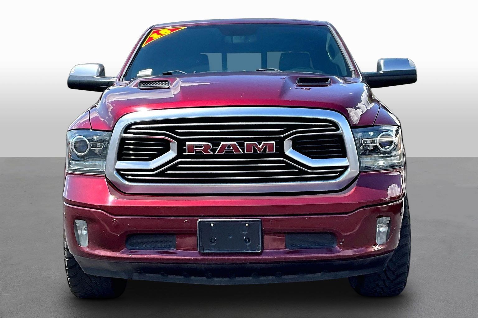 Used 2018 RAM 1500 Limited RWD image 3