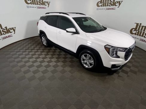 Certified 2023 GMC Terrain SLE w/ Driver Convenience Package FWD image 2