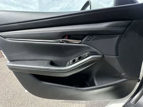 Used 2025 MAZDA MAZDA3 s FWD image 17