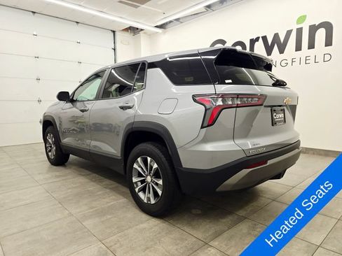 Used 2025 Chevrolet Equinox LT FWD image 3