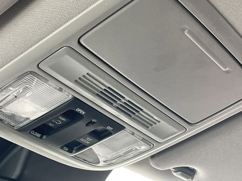 Used 2022 Honda Pilot Special Edition image 32