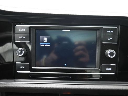Used 2024 Volkswagen Jetta SE FWD image 20