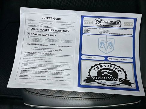 Used 2025 Jeep Grand Cherokee Summit AWD/4WD image 38