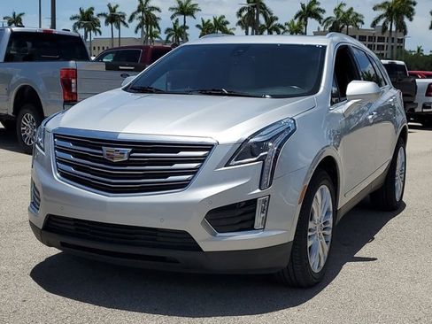 Used 2018 Cadillac XT5 Premium Luxury image 3
