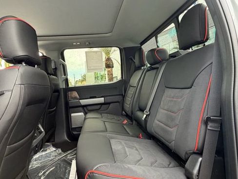 New 2026 Ford F250 Lariat w/ Black Appearance Package AWD/4WD image 9