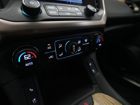 Used 2018 GMC Acadia Denali AWD/4WD image 20