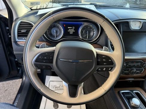 Used 2016 Chrysler 300 C Platinum w/ Safetytec Plus Group image 19