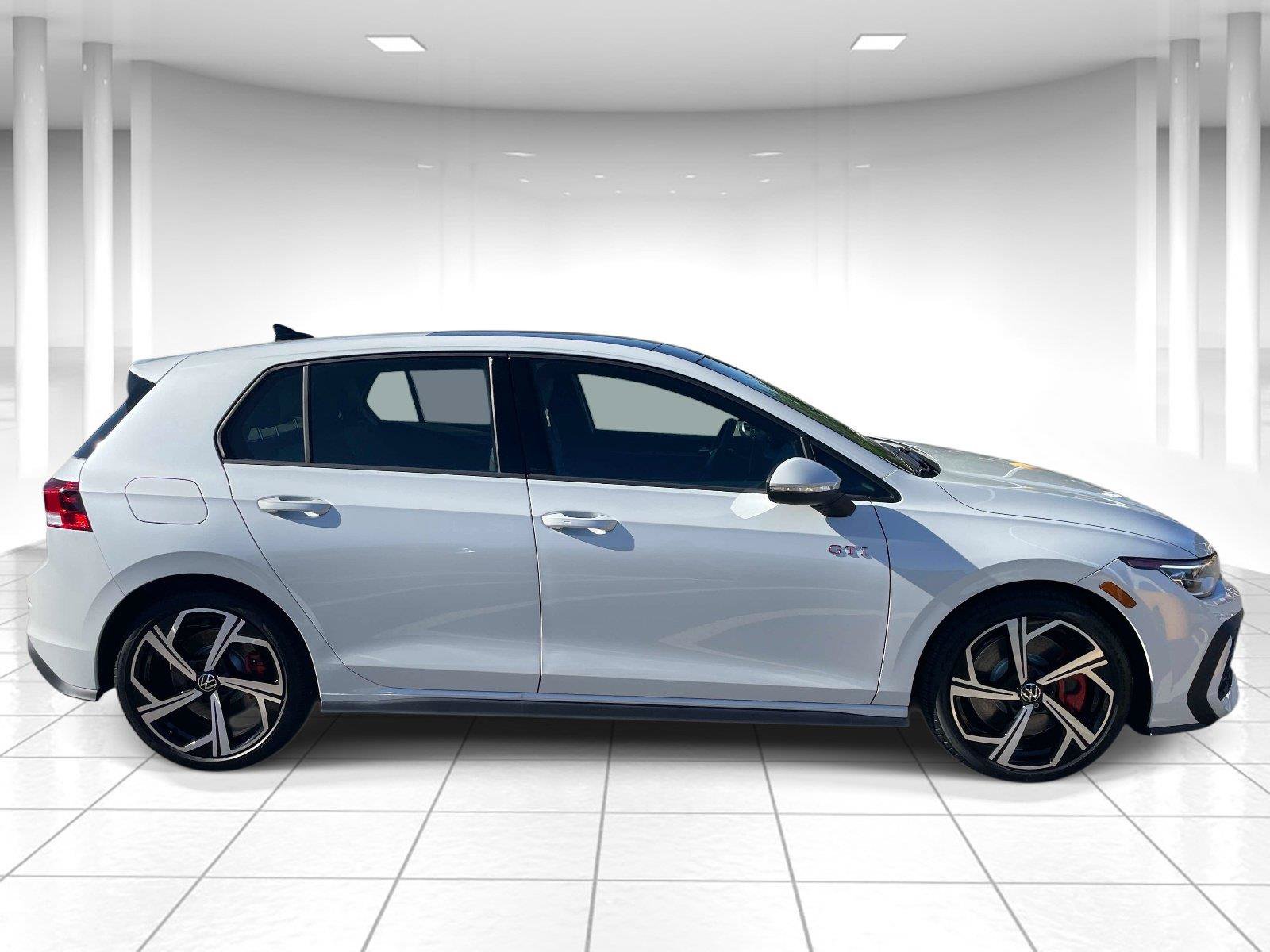 New 2026 Volkswagen GTI SE FWD image 2