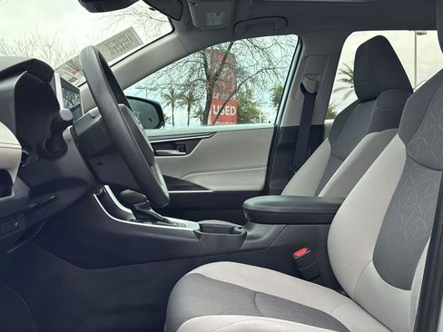 Certified 2025 Toyota RAV4 XLE w/ Convenience Package image 25