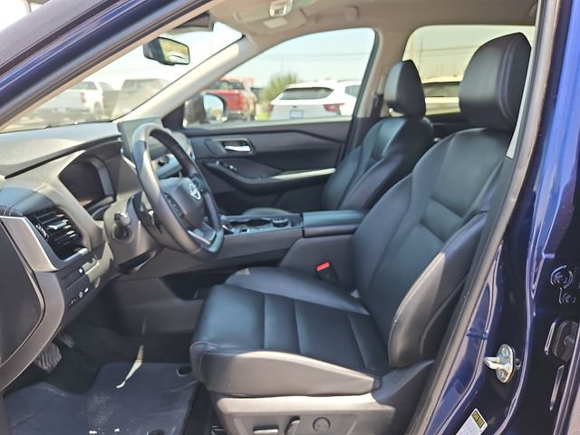 Used 2025 Nissan Rogue SL AWD/4WD image 15