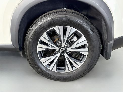 Used 2023 Nissan Rogue SV w/ SV Premium B Package FWD image 37