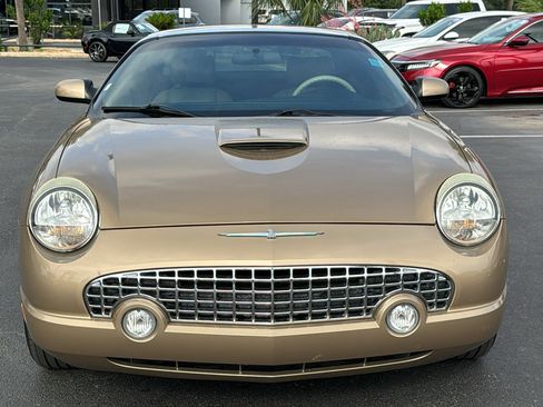 Used 2005 Ford Thunderbird RWD image 3