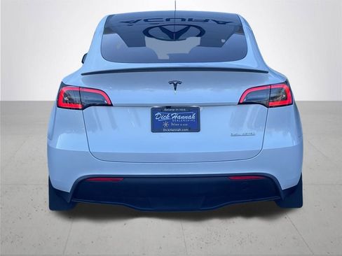 Used 2023 Tesla Model Y Performance image 7