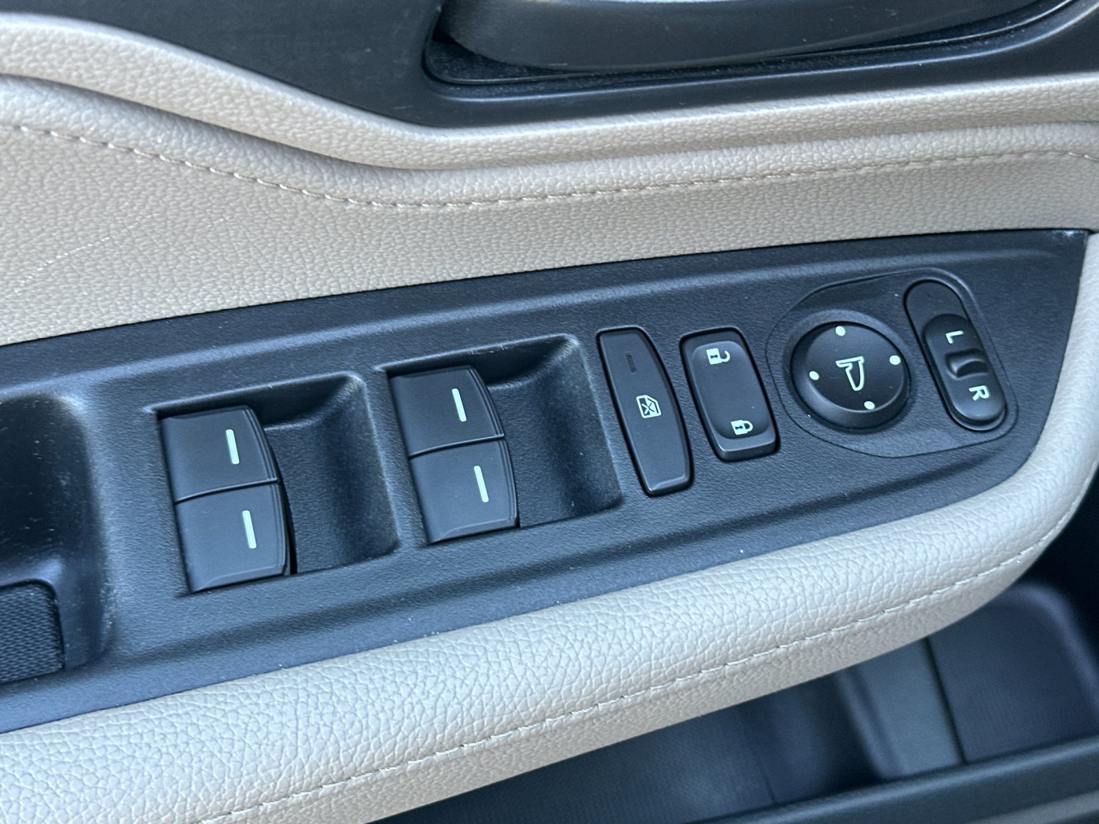 Used 2021 Honda Odyssey EX image 11