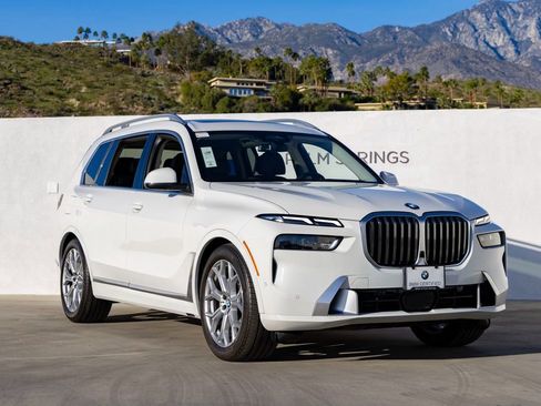 Certified 2023 BMW X7 xDrive40i w/ Climate Comfort Package AWD/4WD image 8