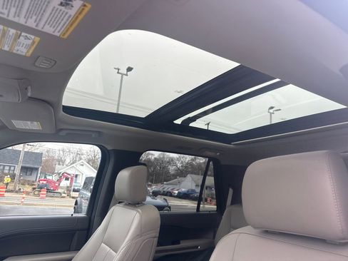 Used 2020 Ford Expedition XLT w/ Equipment Group 202A image 24