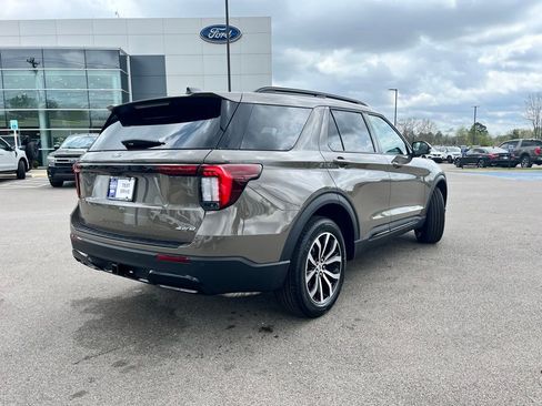 New 2026 Ford Explorer ST-Line AWD/4WD image 5