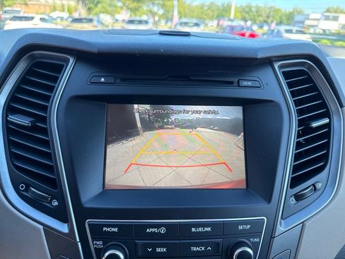 Used 2017 Hyundai Santa Fe Sport FWD image 19