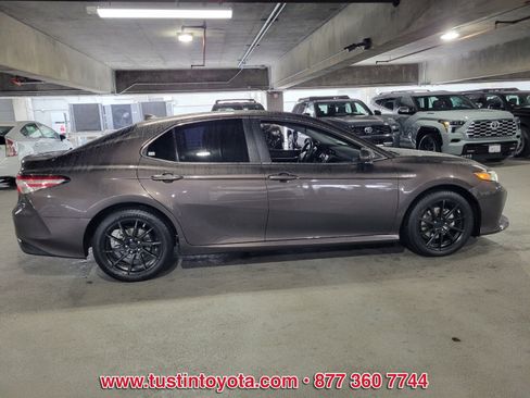 Used 2020 Toyota Camry LE w/ Carpet Mat Package image 3