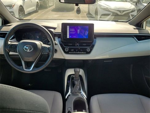 Used 2023 Toyota Corolla SE image 9