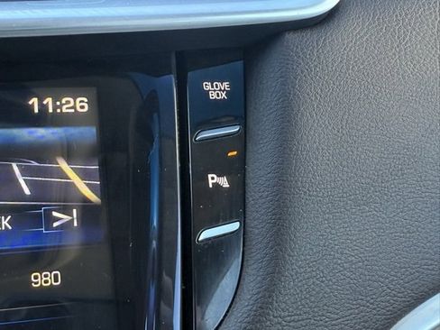 Used 2014 Cadillac XTS Luxury image 32