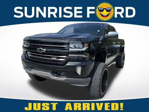 Used 2018 Chevrolet Silverado 1500 LTZ Z71 w/ LTZ Plus Package AWD/4WD image 1