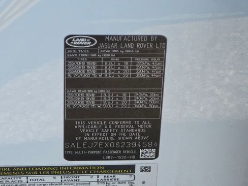 Used 2025 Land Rover Defender 110 S AWD/4WD image 30