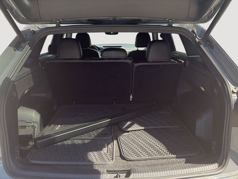 Certified 2021 Volkswagen Atlas Cross Sport SE w/ V6 Towing Package FWD image 12