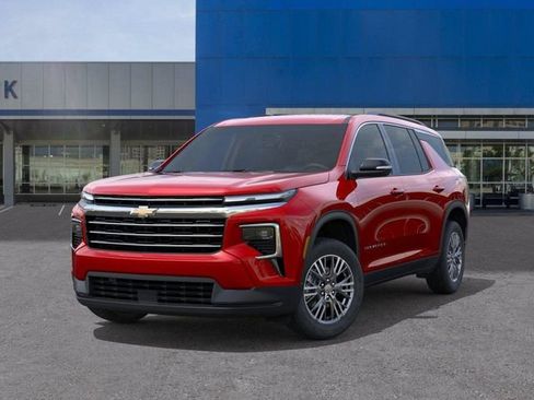 New 2026 Chevrolet Traverse LT w/ Driver Confidence Package FWD image 6